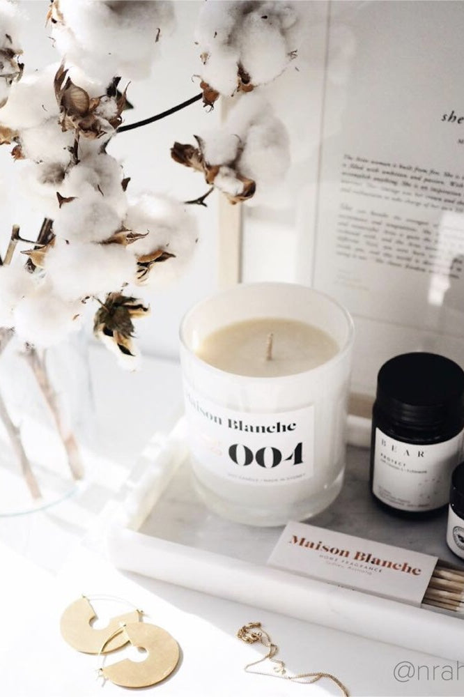 Maison Blanche Large Candle - 004 Bergamot & Tobacco
