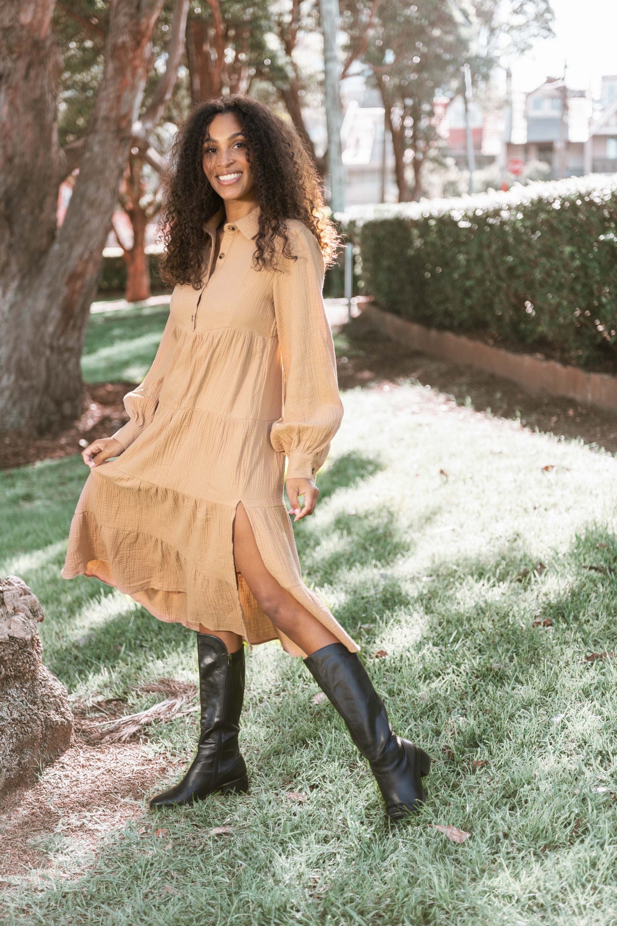 Yas Dress - TAN